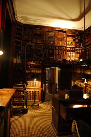 Abbotsford Sir Walter Scott's study  Scotiana.2007