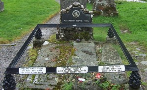 Grave of Rob Roy MacGregor in Scotland