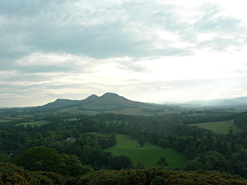 Scott's View Eildon Hills © 2006 Scotiana