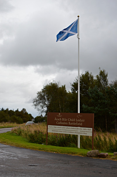 Culloden battlefield Visitor Centre panel Scottish flag © 2012 Scotiana ...