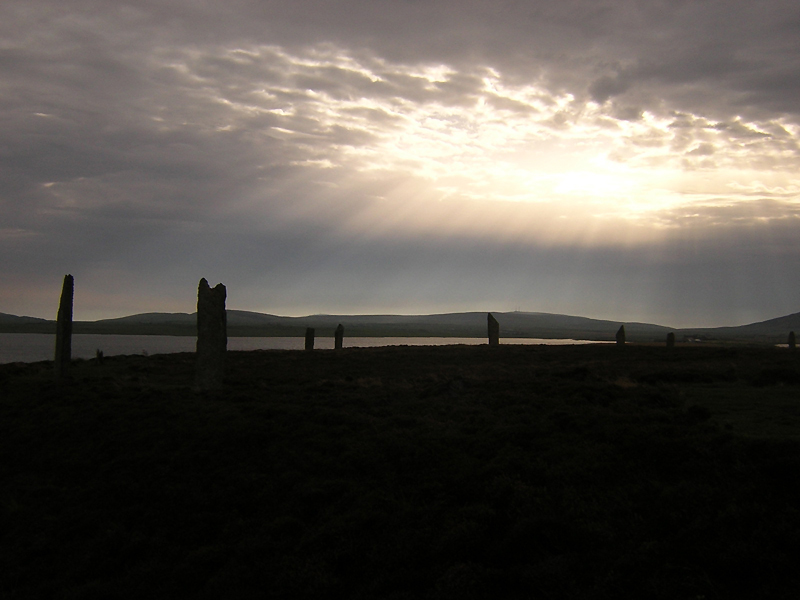 Orkney Ring of Brodgar light Orkney Maes Howe chambered cairn © Scotiana 2003