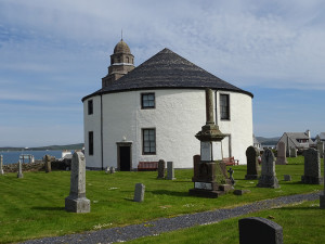 Islay Bowmore round church © 2015 Scotiana