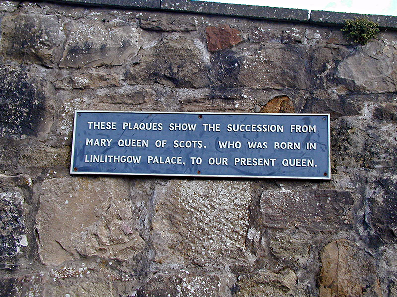 Linlithgow Kirgate Street Scottish Kings & Queens  plaque © 2007 Scotiana