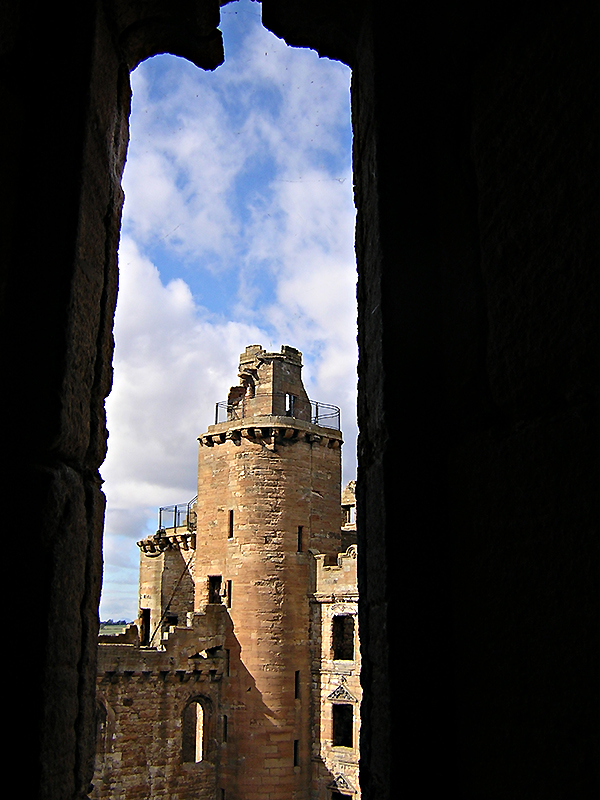 Linlithgow Palace Margaret's Bower © 2003 Scotiana