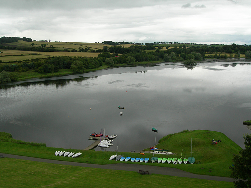 Linlithgow loch © 2003 Scotiana