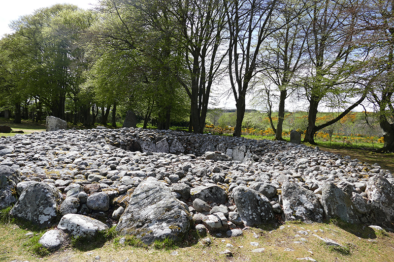 Clava Cairn Central Ring Cairn © 2015 Scotiana