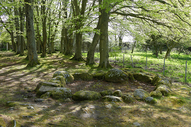 Clava Cairns Kerb Cairn © 2015 Scotiana