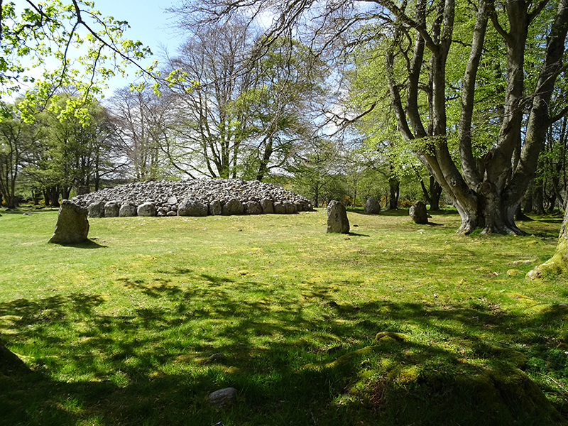 Clava Cairns South West Passage Grave © 2015 Scotiana