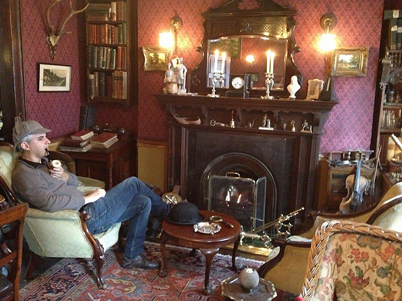 The Sherlock Holmes Museum at 221 Baker Street in London © 2019 Scotiana