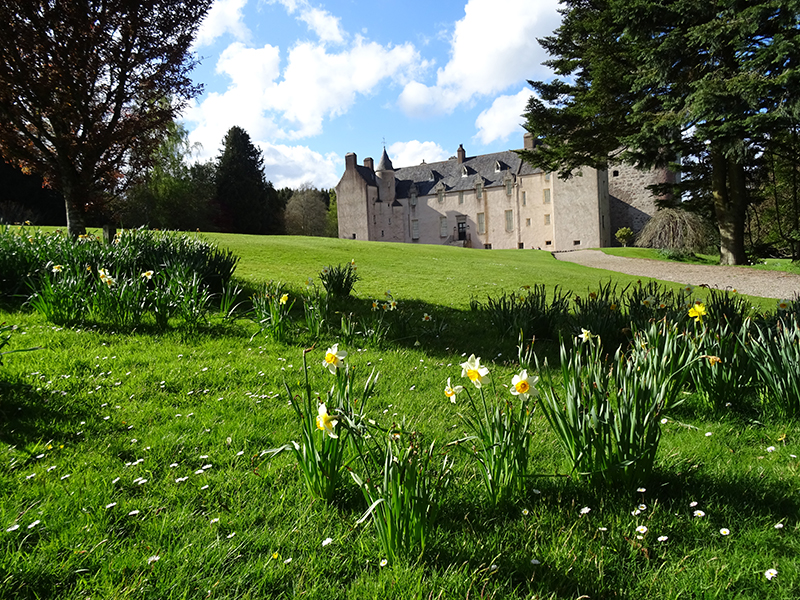 Drum Castle rear façade © 2015 Scotiana