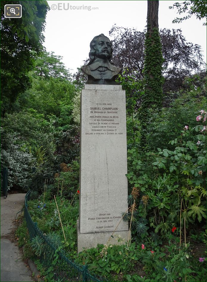 samuel_de_champlain_but_statue_in_paris